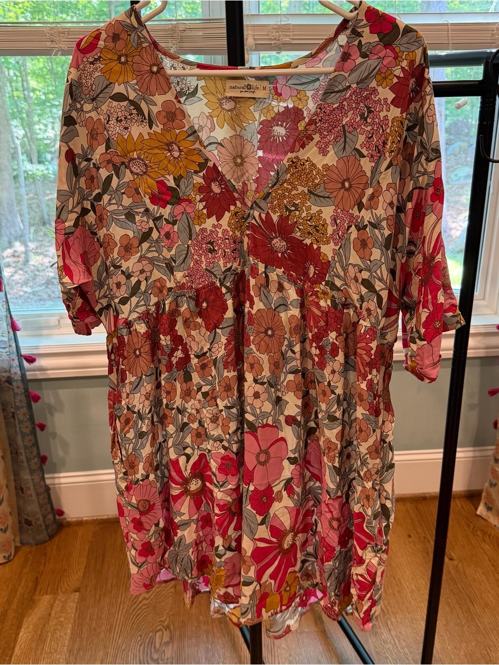 Natural Life Floral Loose Stella V Neck Tunic Dress Sz M Beautiful Feminine